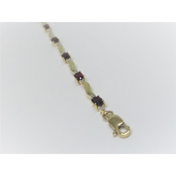 10k Yellow Gold Natural Garnet Link Bracelet - Picture 2 of 7